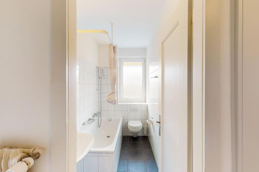 Very Spacious Studio In City Center - Parkview 4 ซูริก ภายนอก รูปภาพ